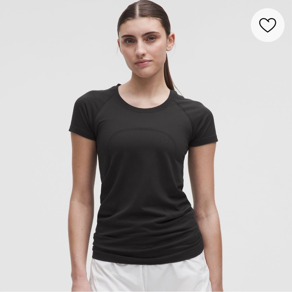 Lulu Lemon Swiftly Tech Short Sleeve Shirt hip length